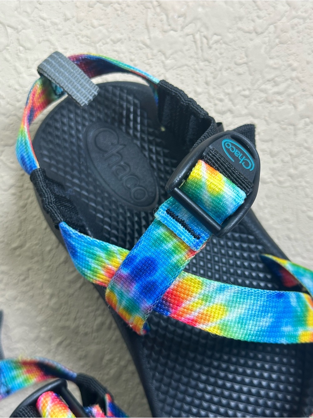 Chaco Kids' Z/1 EcoTread Sandals Vibrant Rainbow Tie-Dye Hiking Red Blue Size 3 - Picture 3 of 11